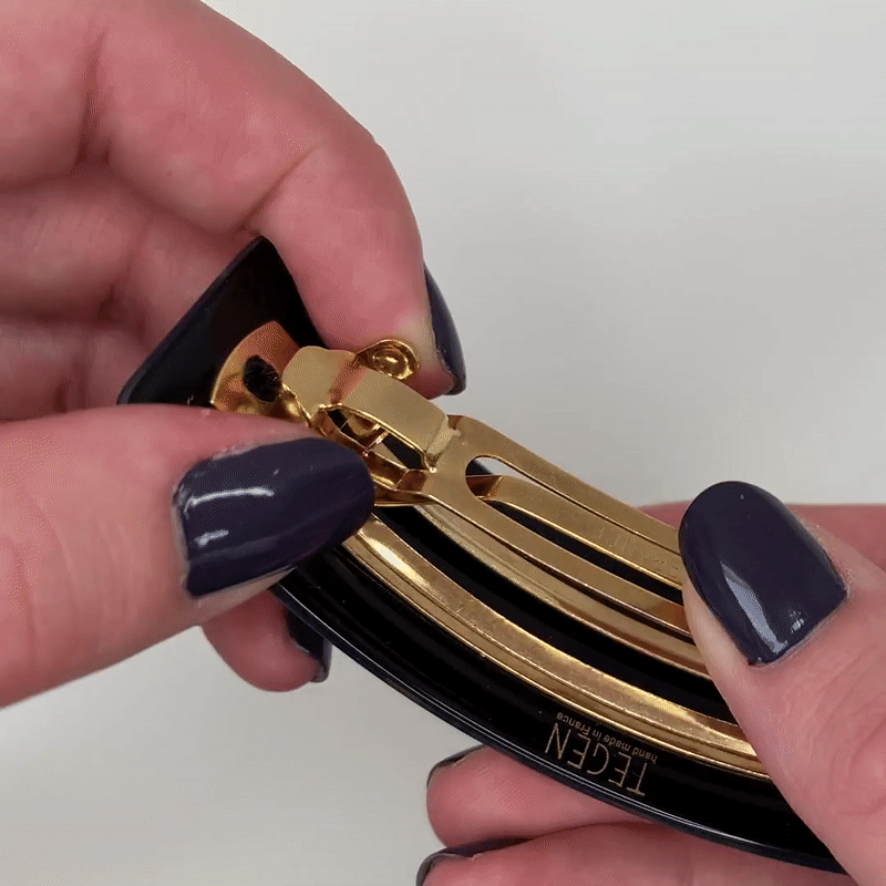 how to open barrette clip